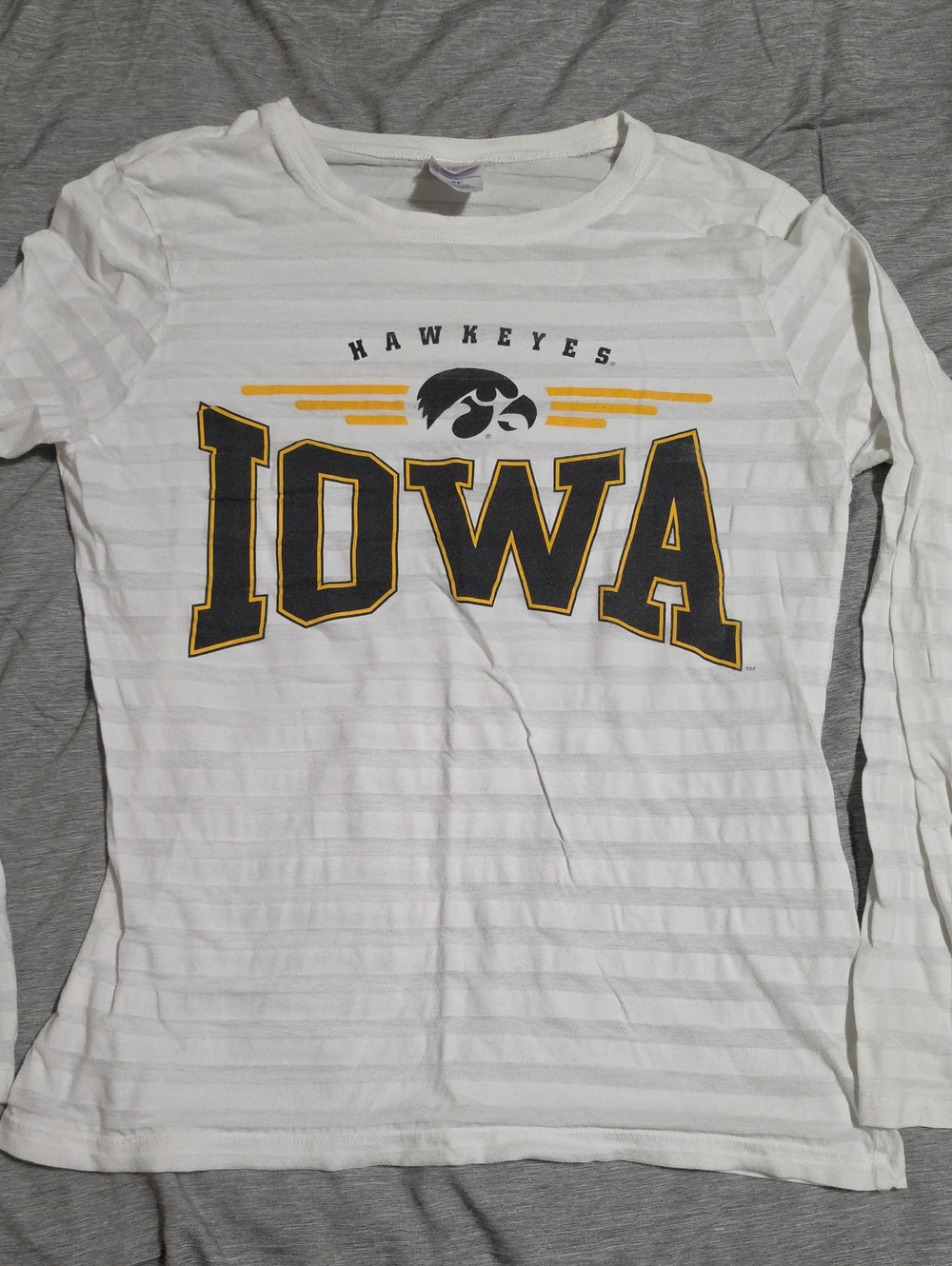 Women's White Long-Sleeve Graphic Top